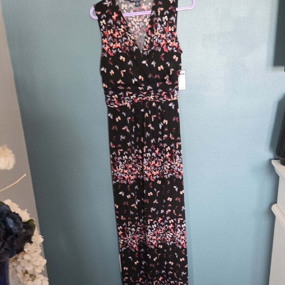 Chic Black Floral Maxi Dress